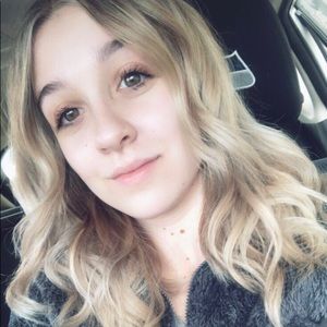 Meet your Posher, Amelia